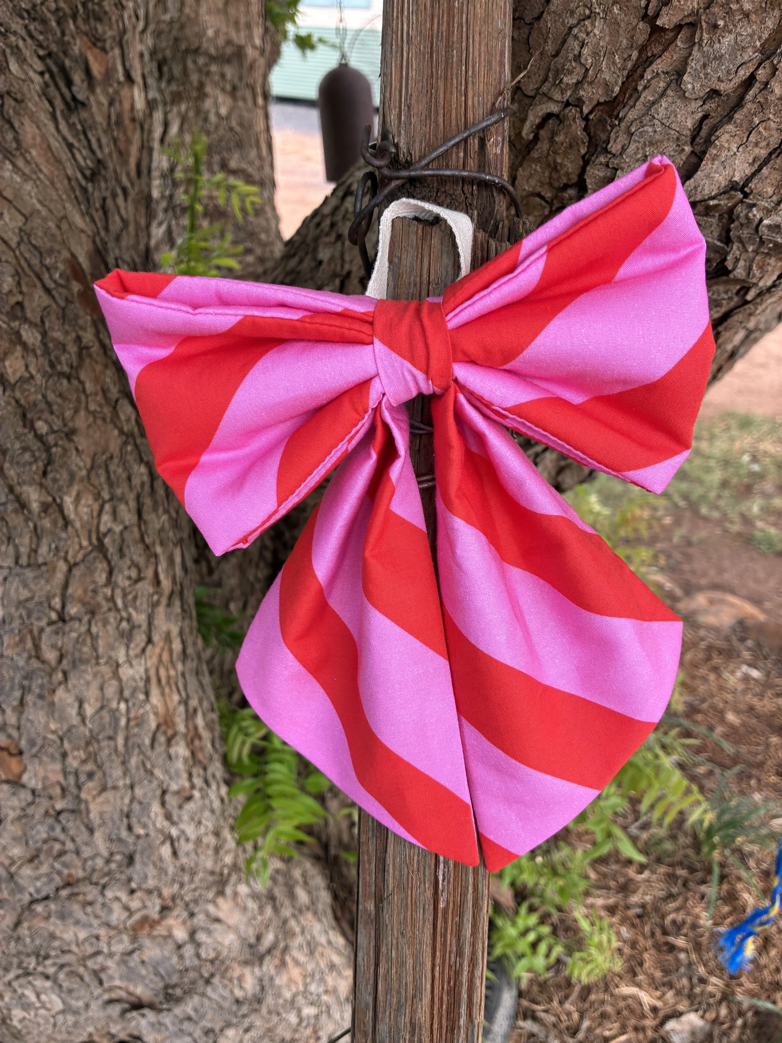 Red and Pink Decorative Bow – Small