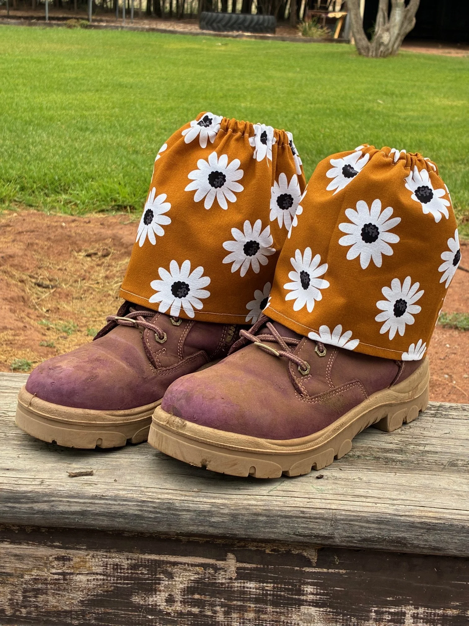 Mustard Daisy Sock Savers