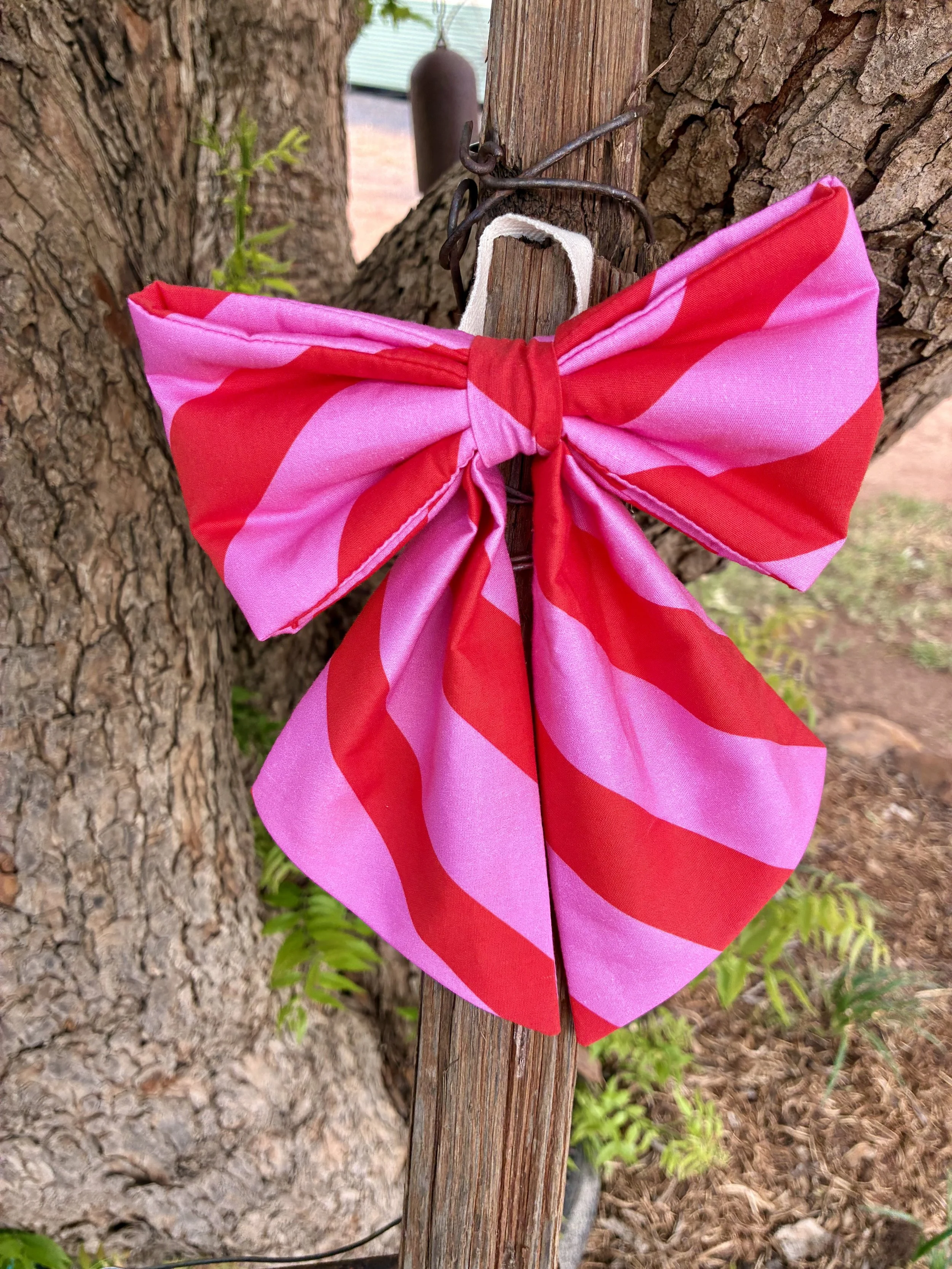 Pink and Red Stripe Decorative Bow – Medium