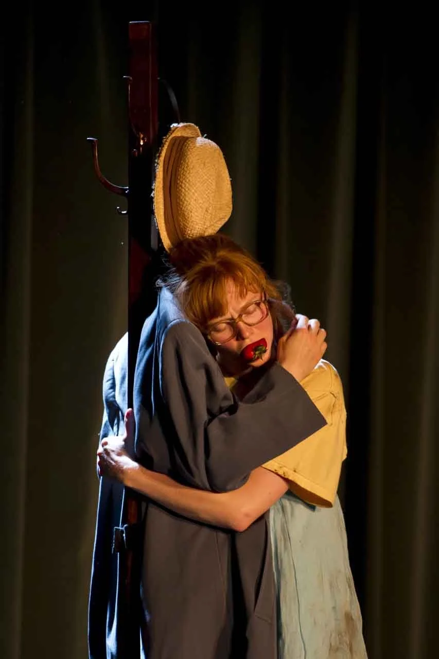snafu-little-orange-man-object-puppetry-clown1-shadow-puppetry-in-victoria.jpg