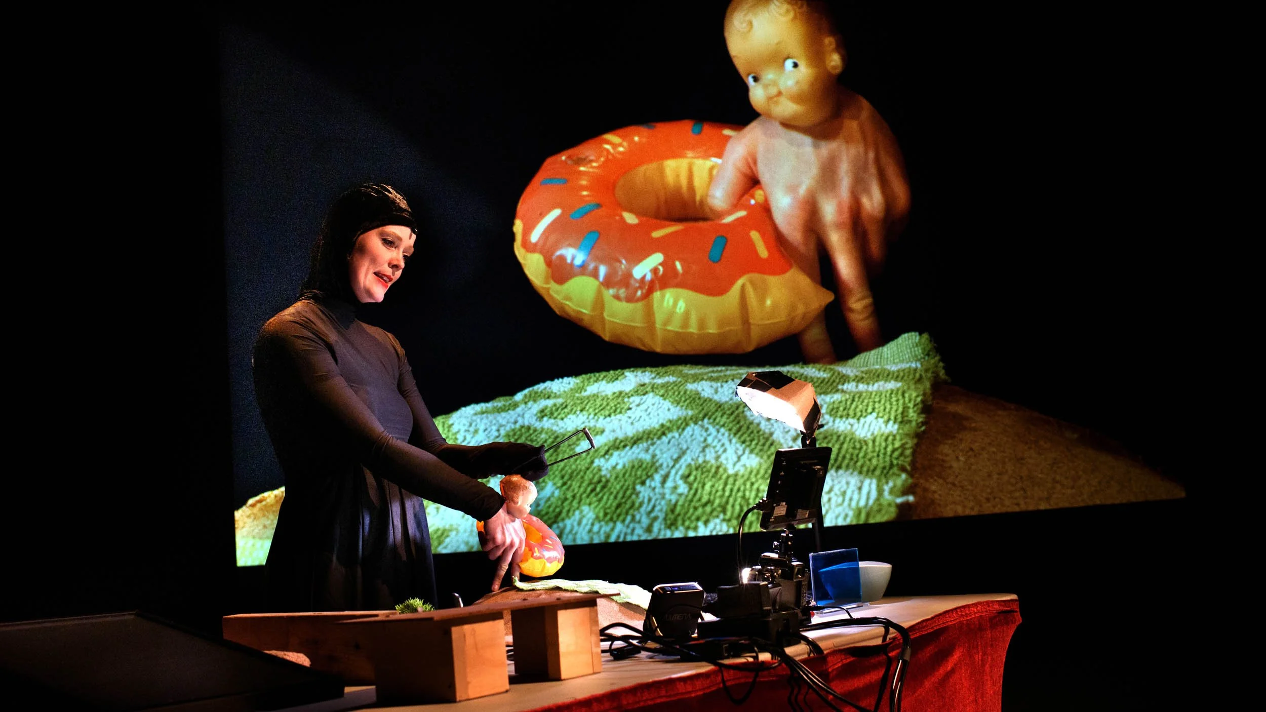 SNAFU_EpidermisCircus_PhotobyHeleneCyrHIGHRES812-227 copy.jpg