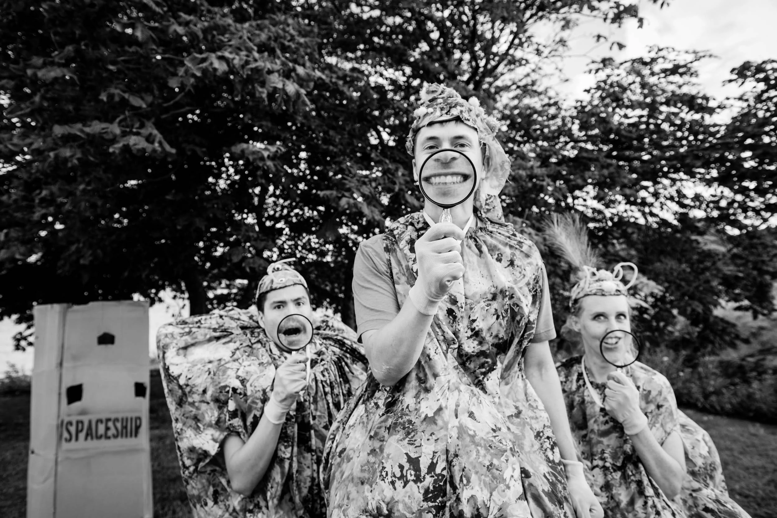 snafu-skampede-2022-jeni-luther-not-enough-sunscreen-clown-site-specific-photographer-helene-cyr8-clown-in-victoria.jpg
