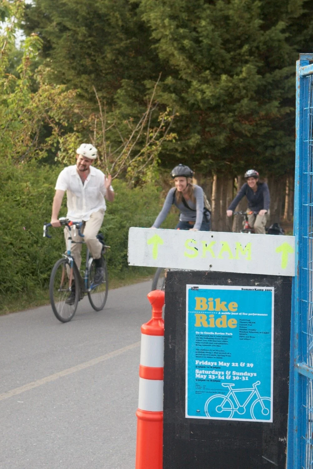 snafu-bike-ride-skampede-galloping-goose-trail-theatre-on-bikes11.jpg