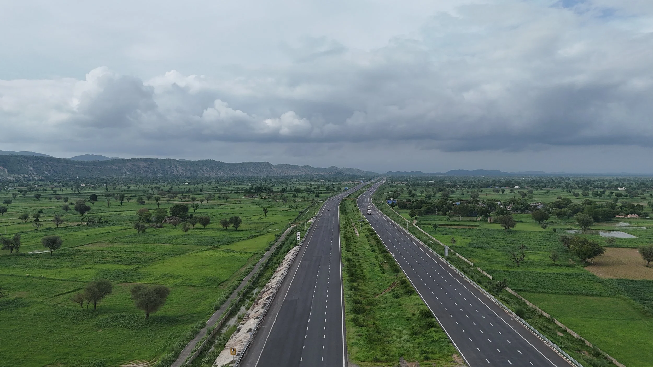 Travel Time to Dausa: Why the Delhi-Mumbai Expressway Changes Everything for Gurgaon, Delhi,  Noida, Greater Noida and Faridabad Families