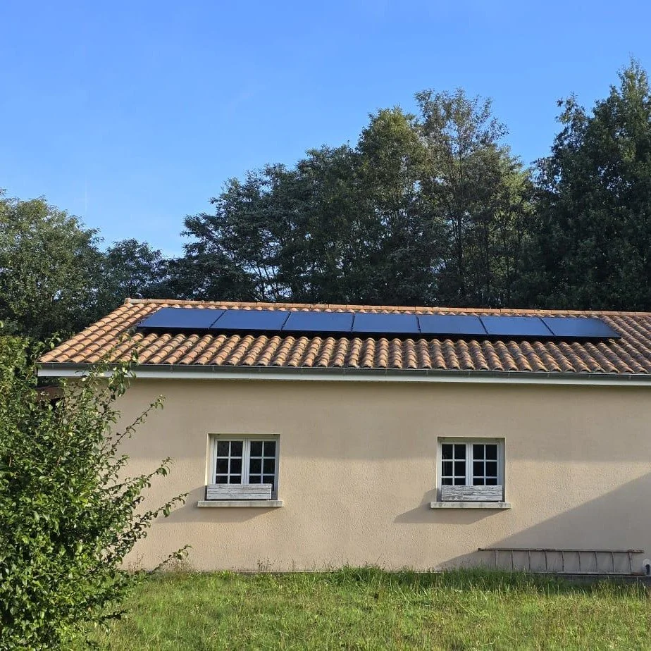👉 Objectif : produire sa propre &eacute;lectricit&eacute;, r&eacute;duire ses factures et agir concr&egrave;tement pour l&rsquo;environnement 🌱

✔️ Installation sur mesure
✔️ Mat&eacute;riel performant et durable
✔️ Travail soign&eacute; et conform