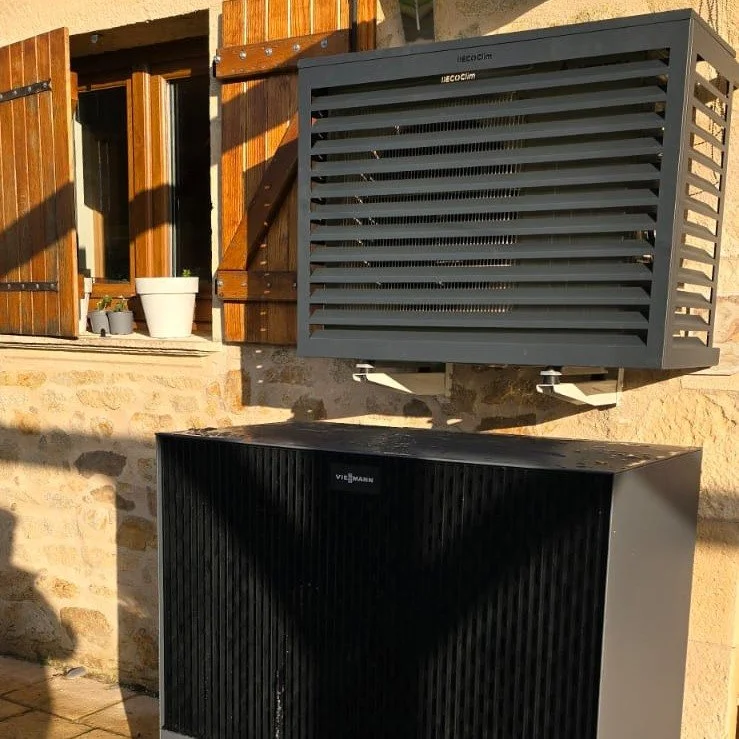 🔧 Double installation : PAC air/eau + climatisation

➡️ Remplacement d&rsquo;une chaudi&egrave;re gaz usag&eacute;e par une pompe &agrave; chaleur air/eau Viessmann
Une solution performante et &eacute;conomique pour le chauffage🔥➡️🌱

➡️ Installati