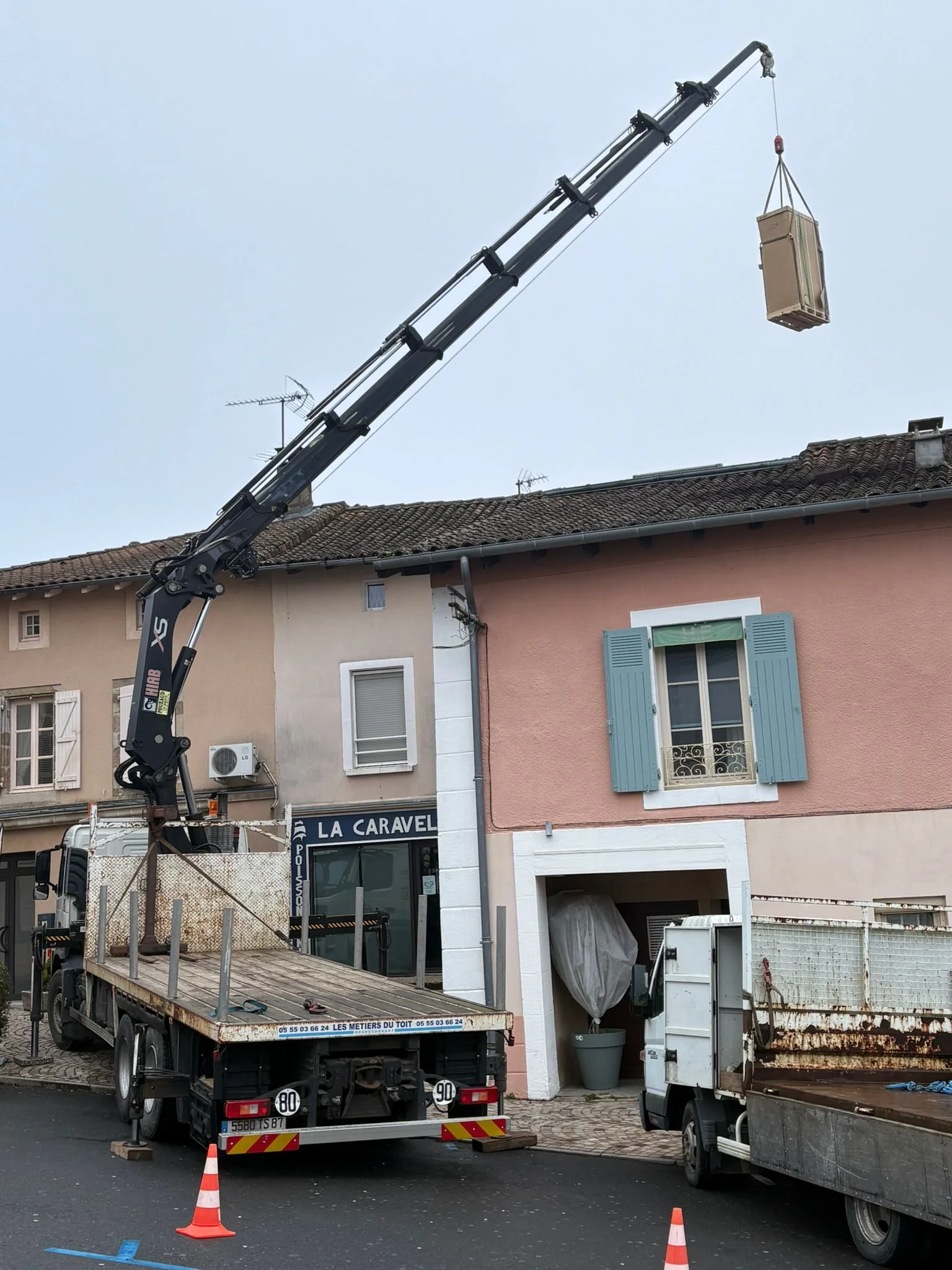 Livraison sécurisée de la PAC par grue
