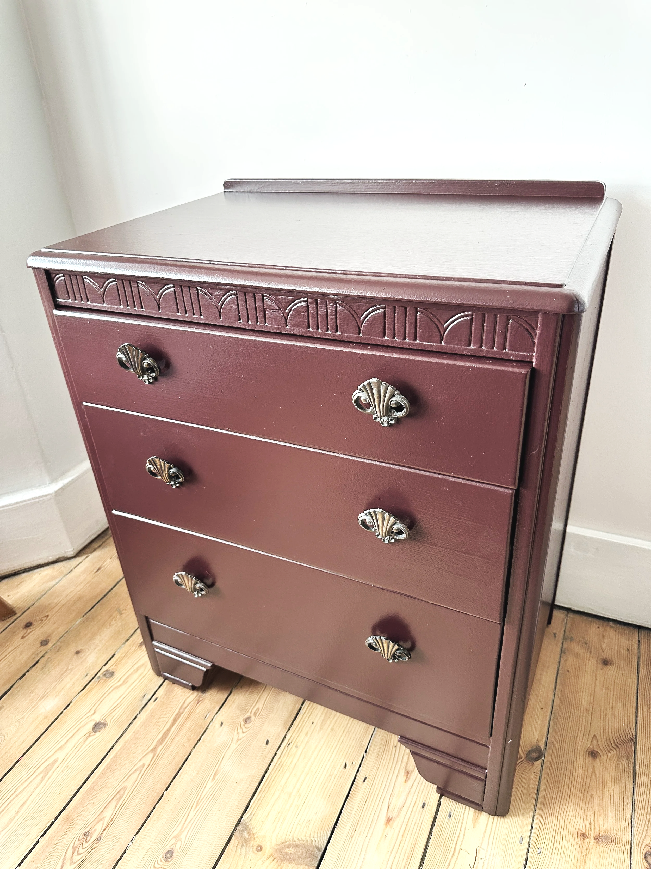 harris-lebus-vintage-chest-drawers.png