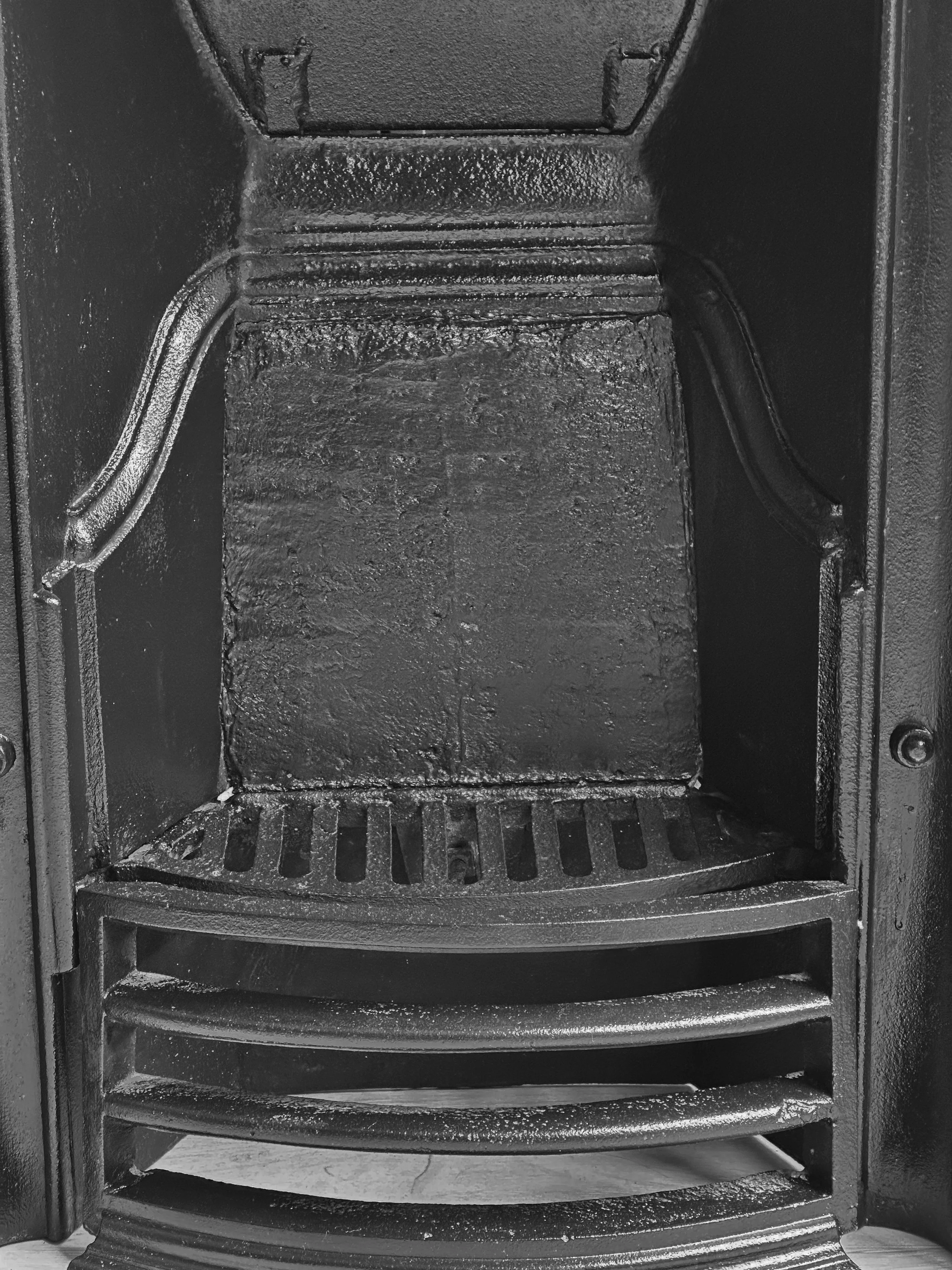 victorian-cast-iron-fireplace-carron.png
