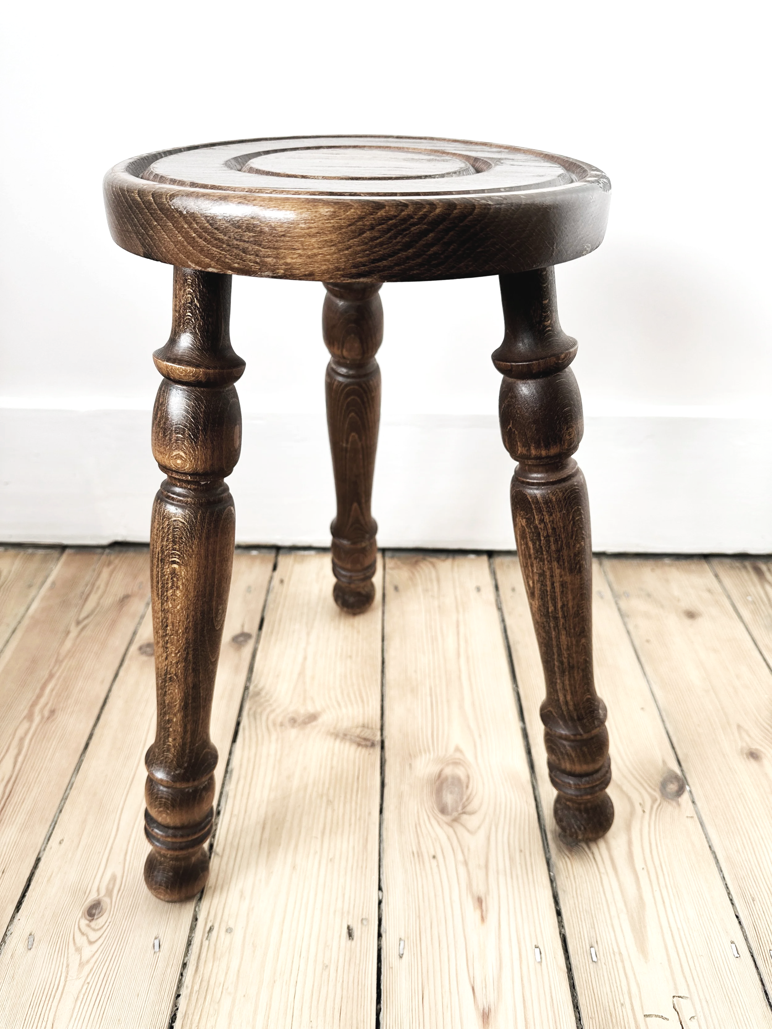 antique-french-bobbin-stool.png