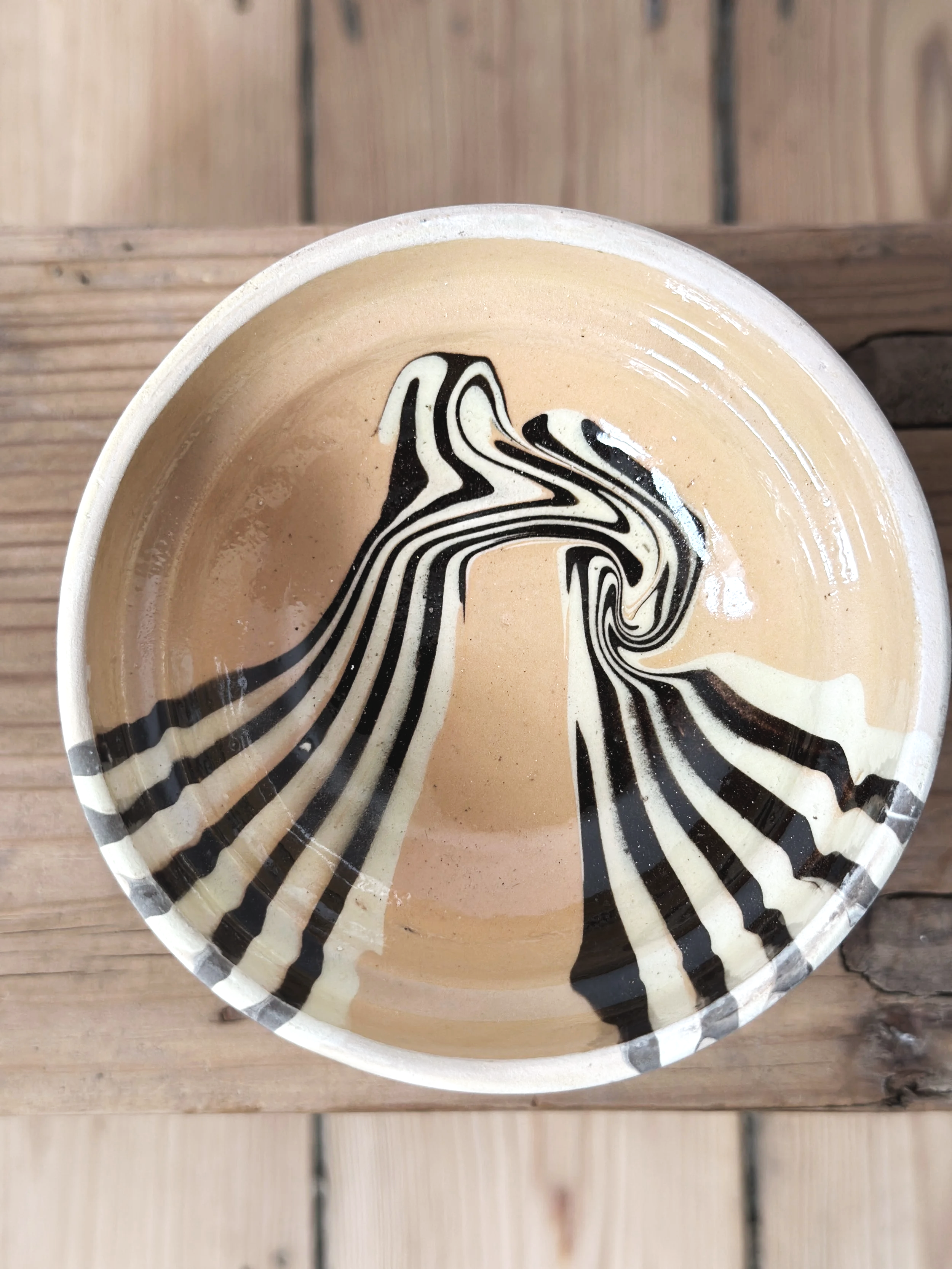 handmade-spanish-ceramic-tapas-bowl.png
