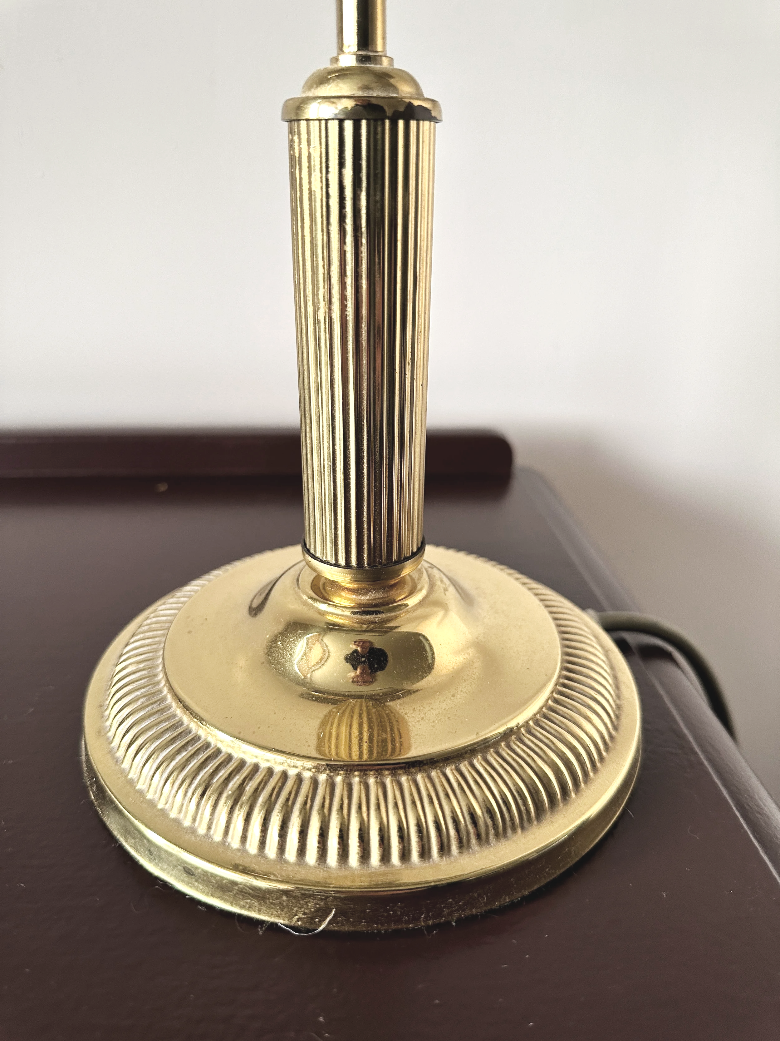 classic-bankers-lamp-brass.png
