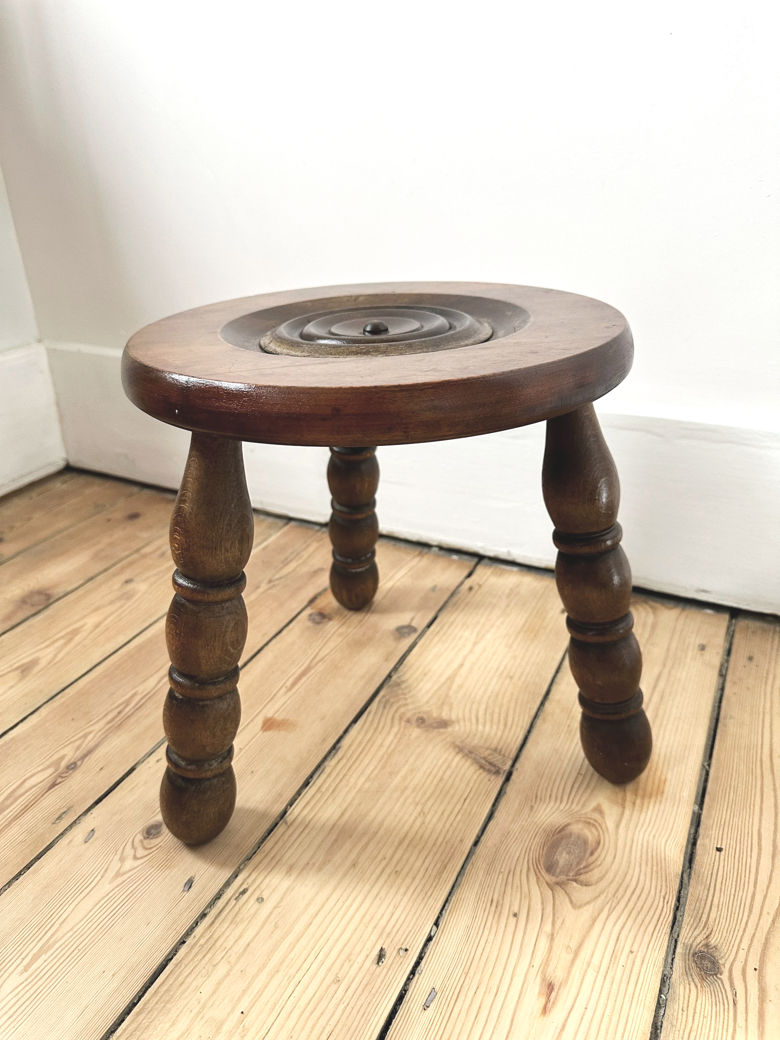 short-vintage-french-bobbin-stool.png