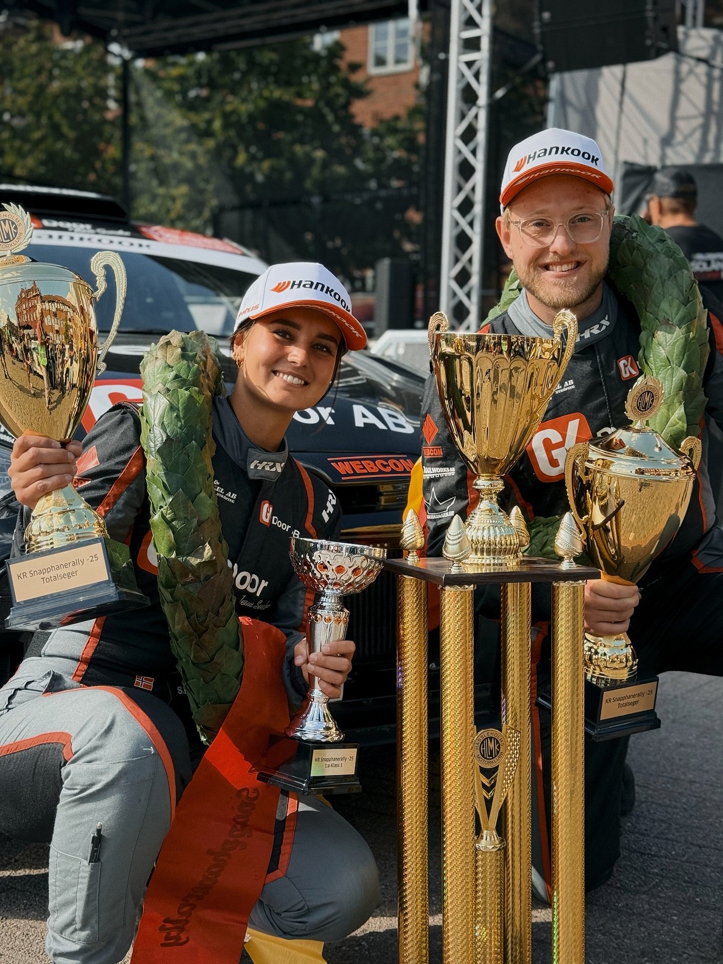 Seier Snapphanerally - Rally SM 🥇😍🥳 En sinnsykt kul dag med fighting om tidelene fra start til m&aring;l! Vi tar med oss viktige poeng for mesterskapet med seier p&aring; Power Stage ogs&aring; 🙏

Takk til @gkdoor.teamsweden og @radstrommotorspor