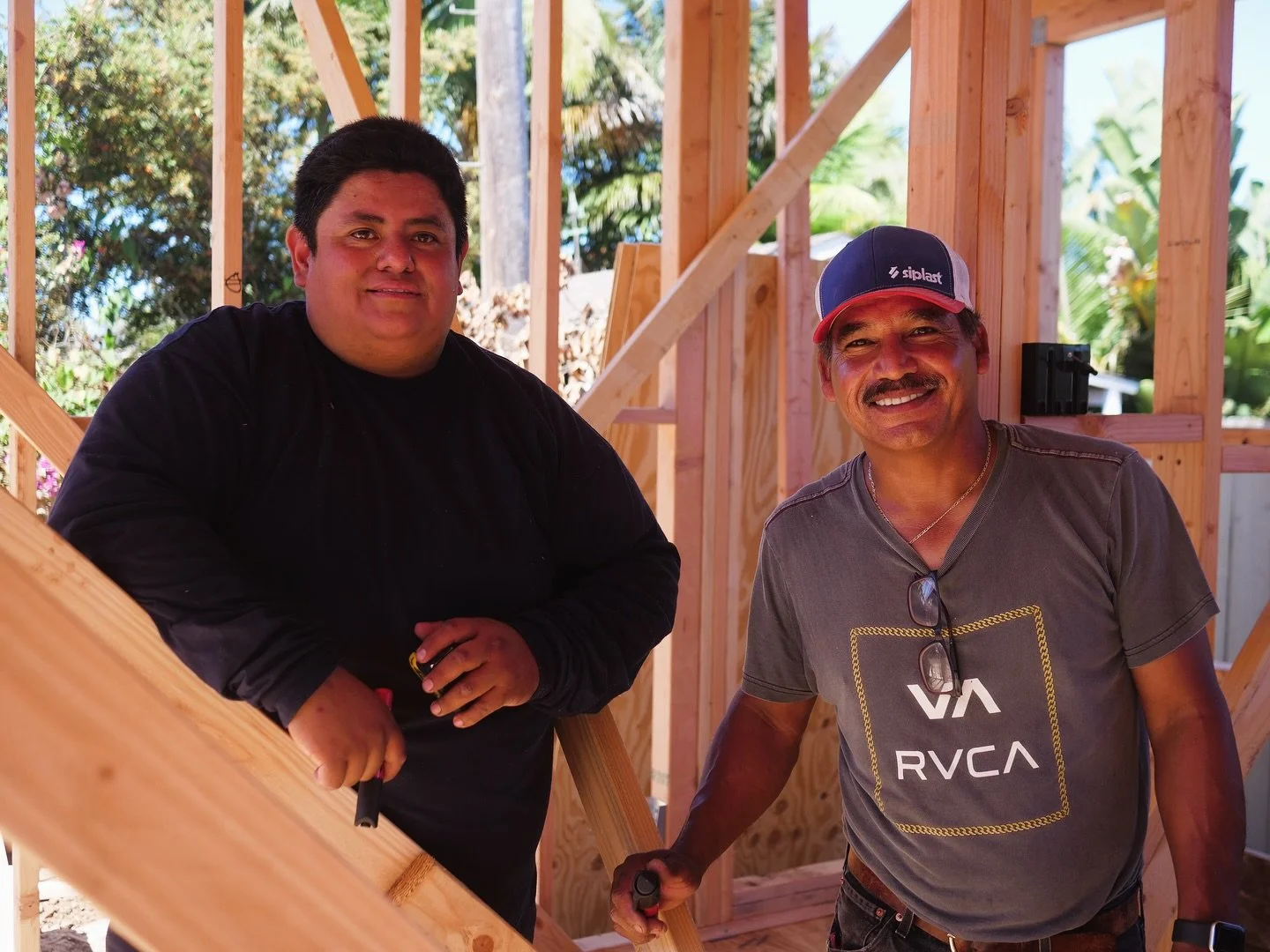 Good teamwork is essential for a successful business. We are a family driven business who lift each other up and take pride in quality work #electricianlife⚡️💡🔌🔋 #electrician #bbelectric