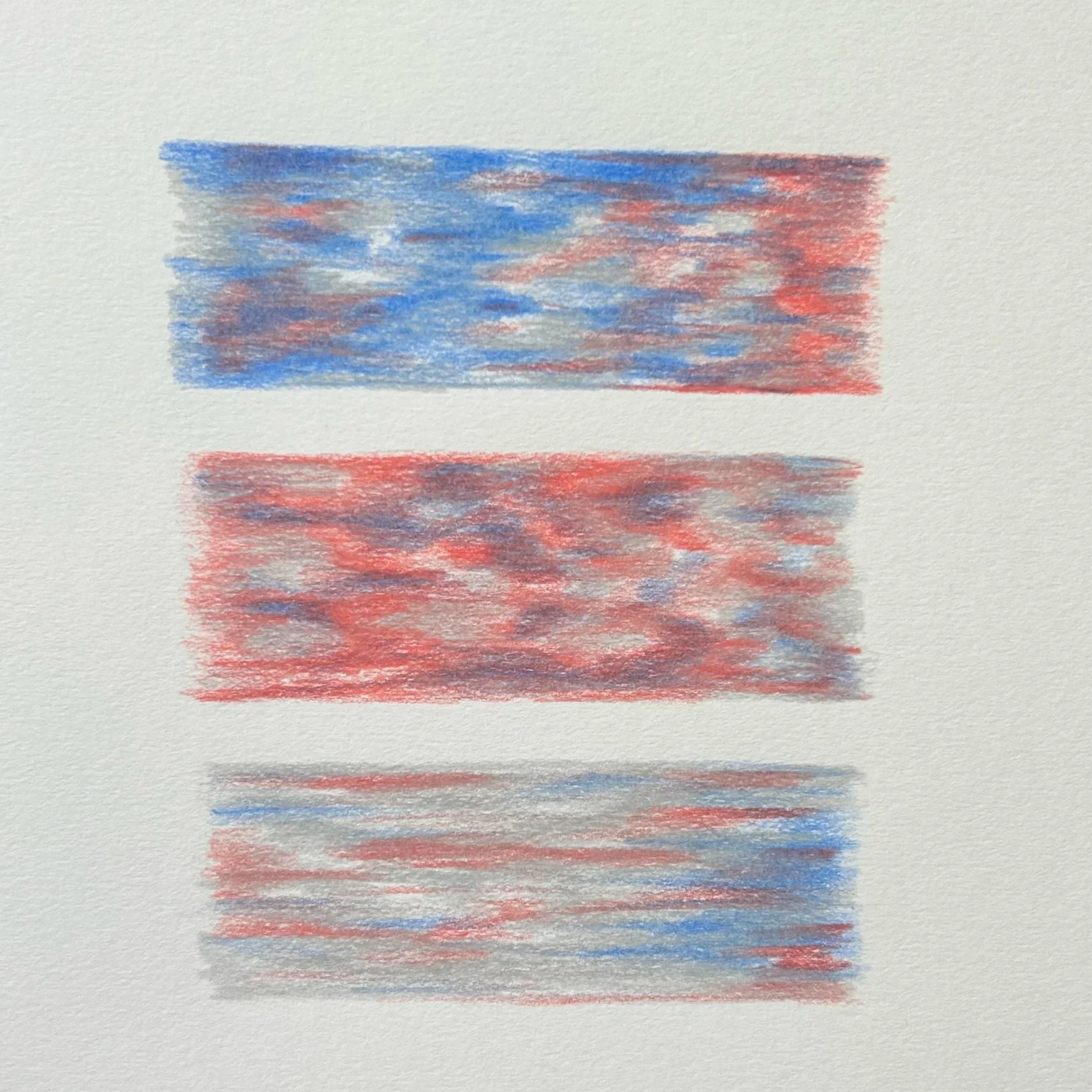 Trois rectangles horizontaux contenant des peintures abstraites aux couleurs de ciel et de mer, principalement en bleu, rouge et gris.