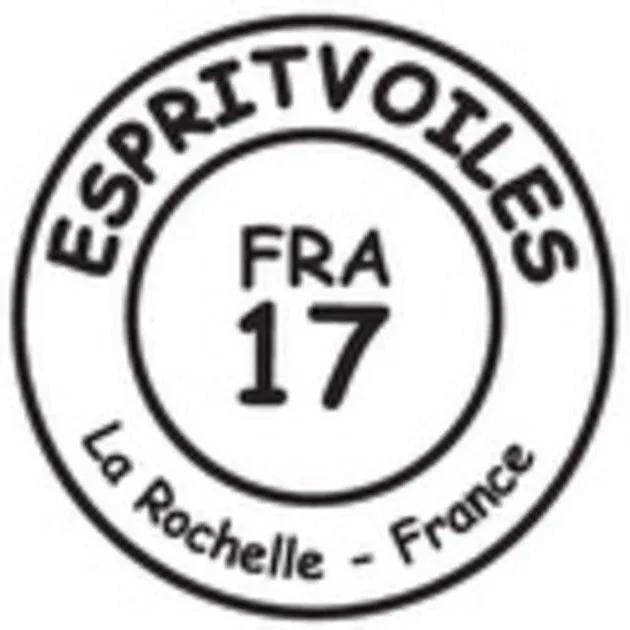 Logo de l'équipe sportive Esprit Voiles, basée à La Rochelle, France, avec l'inscription FRA 17.