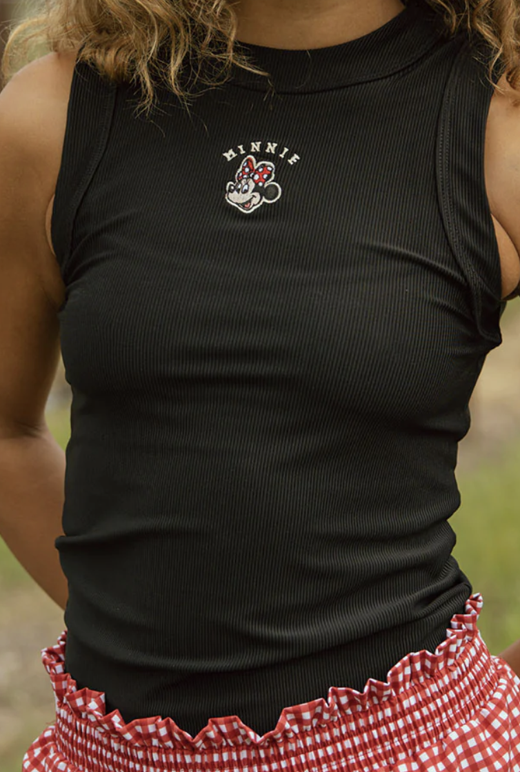 Disney Park Style: Tailored to Women