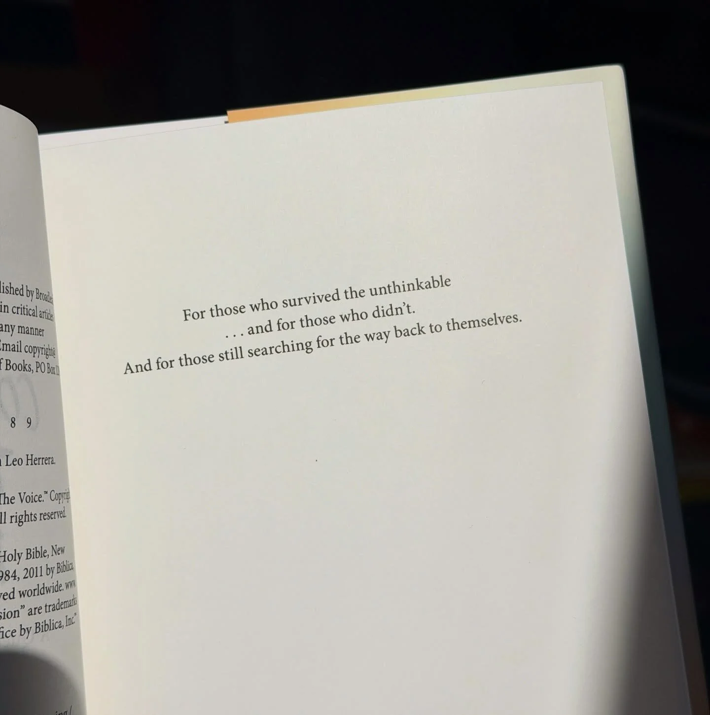 DEDICATION PAGE REVEAL 🧡

It was so surreal to finally hold my book in my hands yesterday. And today I&rsquo;m sharing the first page. 

Before the table of contents, before beautiful words from @herreraimages, before the foreword by @sniequist, and