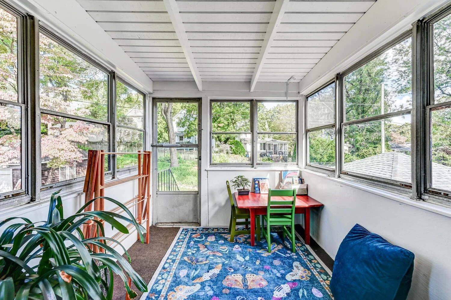 692 Gladstone Ave Baltimore MD-large-045-019-Sun Room-1500x1000-72dpi.jpg