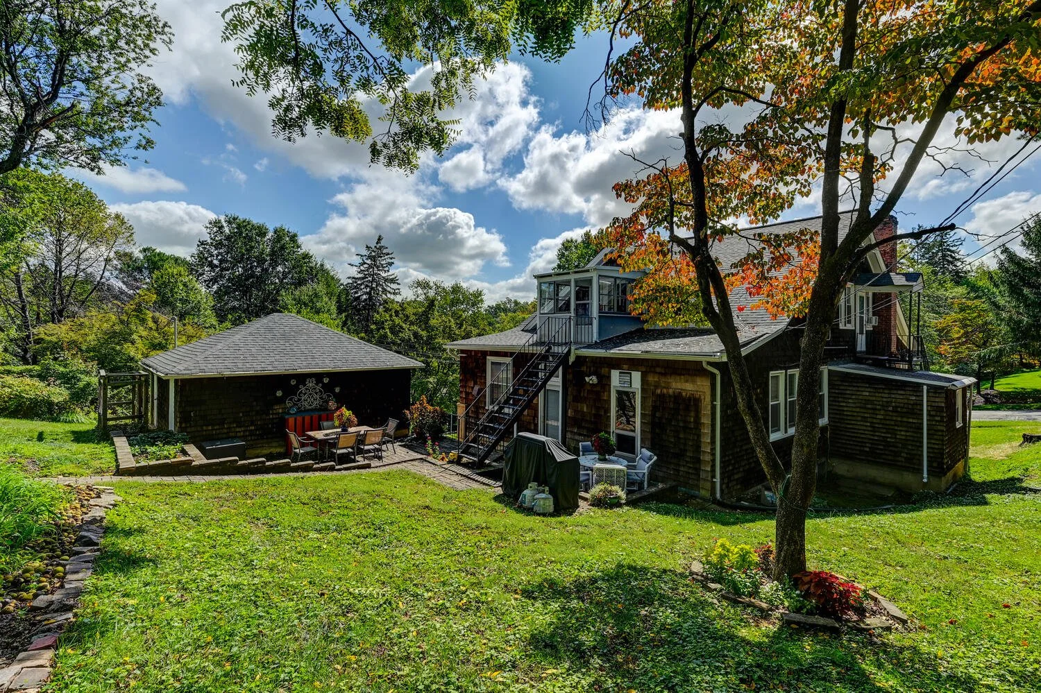 692 Gladstone Ave Baltimore MD-large-047-048-Back Yard-1500x1000-72dpi.jpg