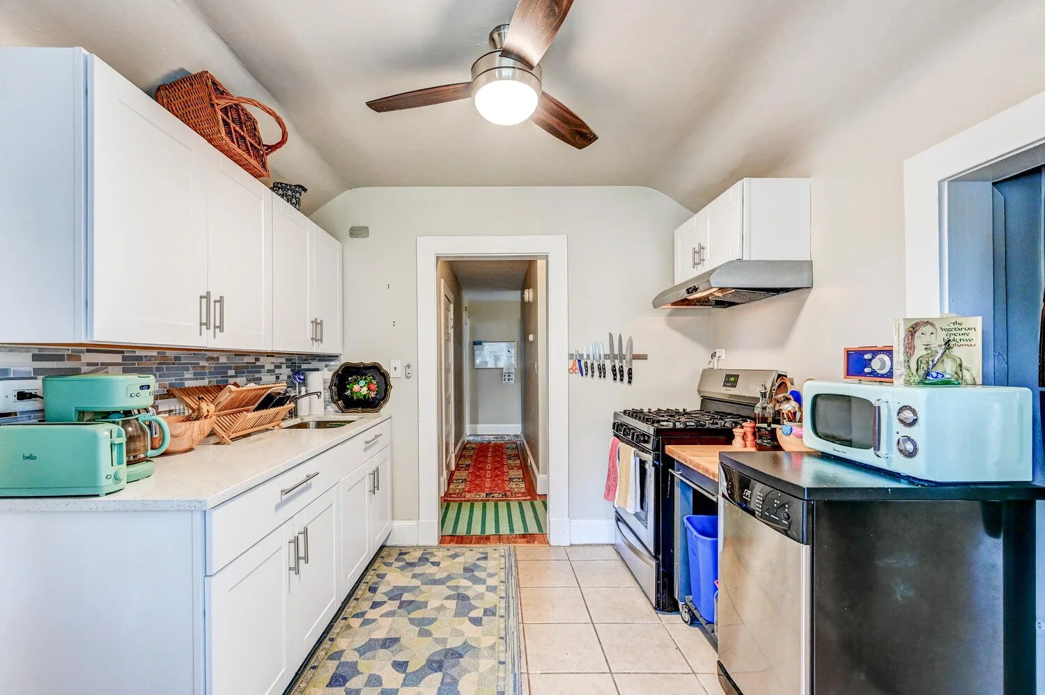 692 Gladstone Ave Baltimore MD-large-040-037-Kitchen-1500x999-72dpi.jpg