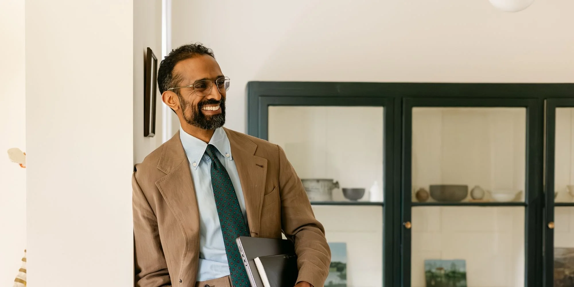 Mr Ahilan Kailaya-Vasan, neurosurgeon in London, International patient banner
