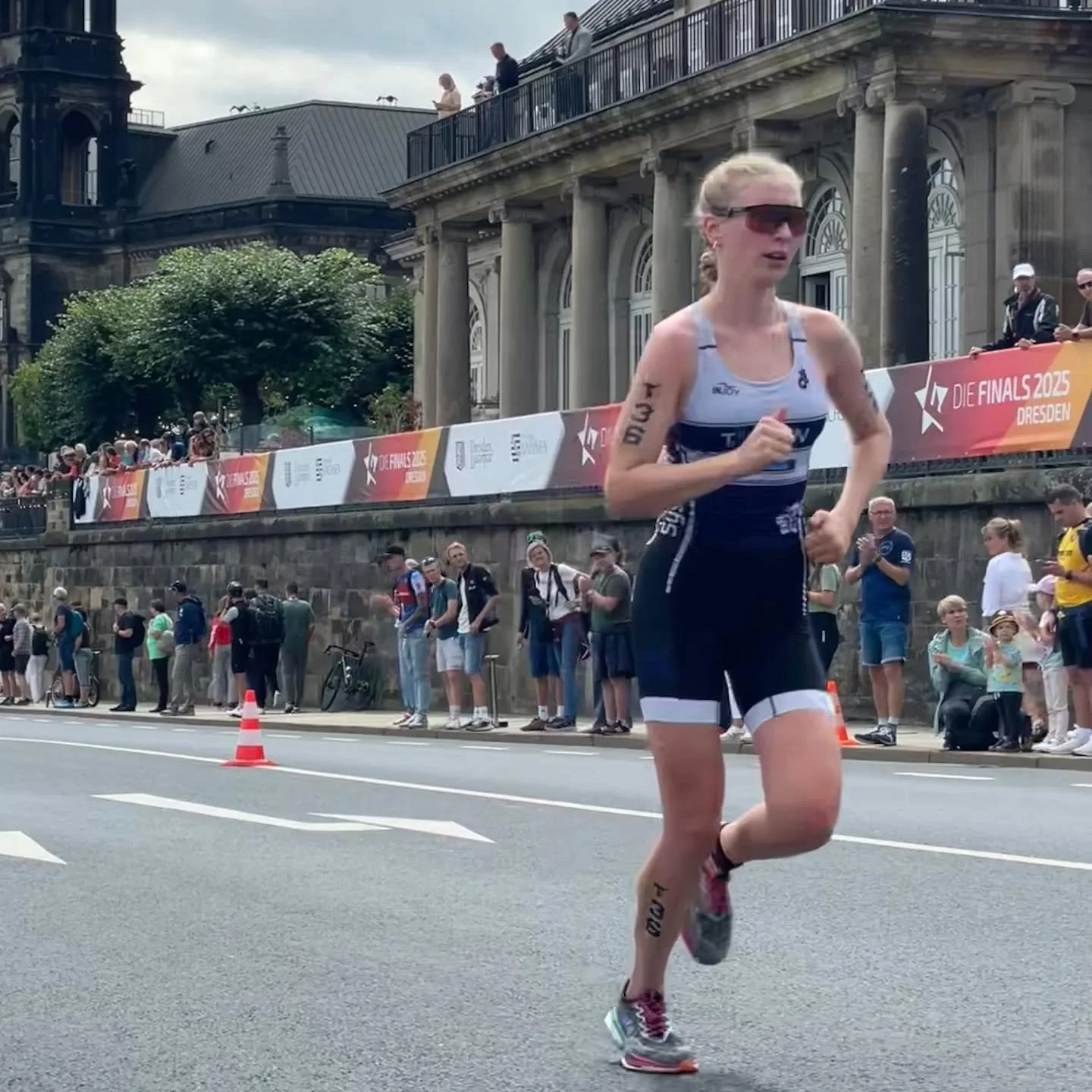 𝔽𝕚𝕟𝕒𝕝𝕖𝕧𝕚𝕟 ℍ𝕒𝕟𝕟𝕠𝕧𝕖𝕣 &ndash; letztes Saisonrennen der 1. Triathlon-Bundesliga 

Am Samstag f&auml;llt in Hannover der letzte Startschuss der Saison 2025. Nach vielen spannenden Rennen liegt das Sparda-Bank Team Hagen aktuell auf Rang 6.