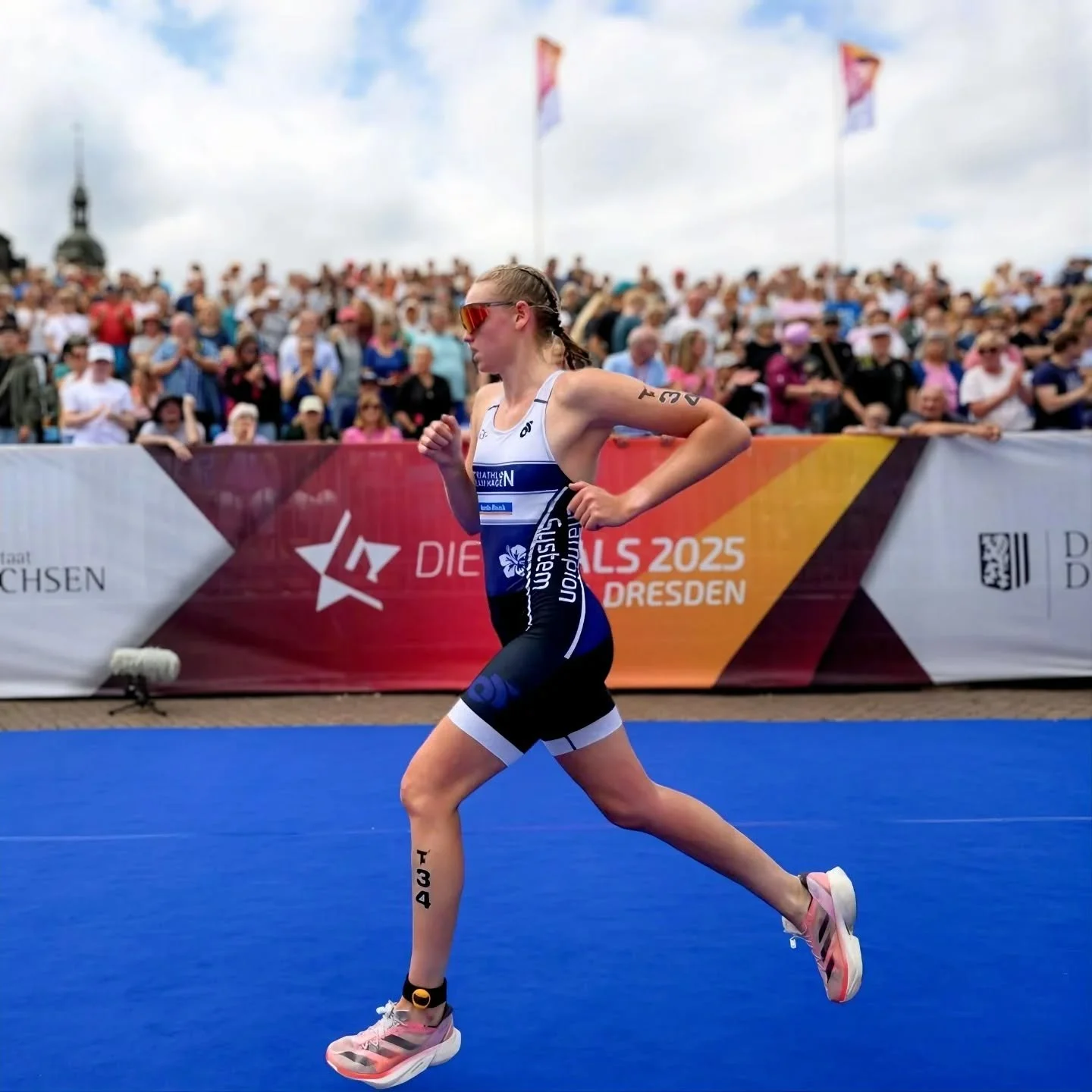 𝗧𝗥𝗜𝗻𝗱𝗼𝗼𝗿 𝗘𝗿𝗳𝘂𝗿𝘁: 𝐻𝑗𝑜𝑟𝑑𝑖𝑠 𝑀𝑖𝑐𝑘

It&rsquo;s Bundesliga Race Week&hellip;. und das im Winter! 

Das 5. TRIndoor Erfurt Event bringt Bundesliga-Feeling in die Halle und sorgt schon fr&uuml;h im Jahr f&uuml;r Rennfieber. Jeweils s