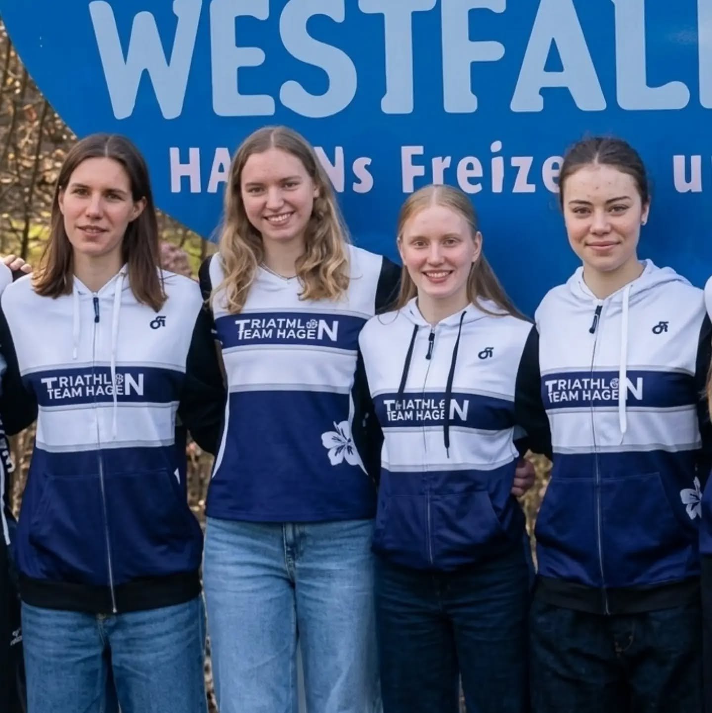 Itzehoe is calling!

Nach dem Start der frubiase Sport 1. Triathlon-Bundesliga, mit dem @spardawest Team vergangene Woche im Kraichgau steht f&uuml;r die SG TriTeam Hagen/Geckos Dortmund am Samstag der Saisonauftakt in der 2. Triathlon-Bundesliga Nor
