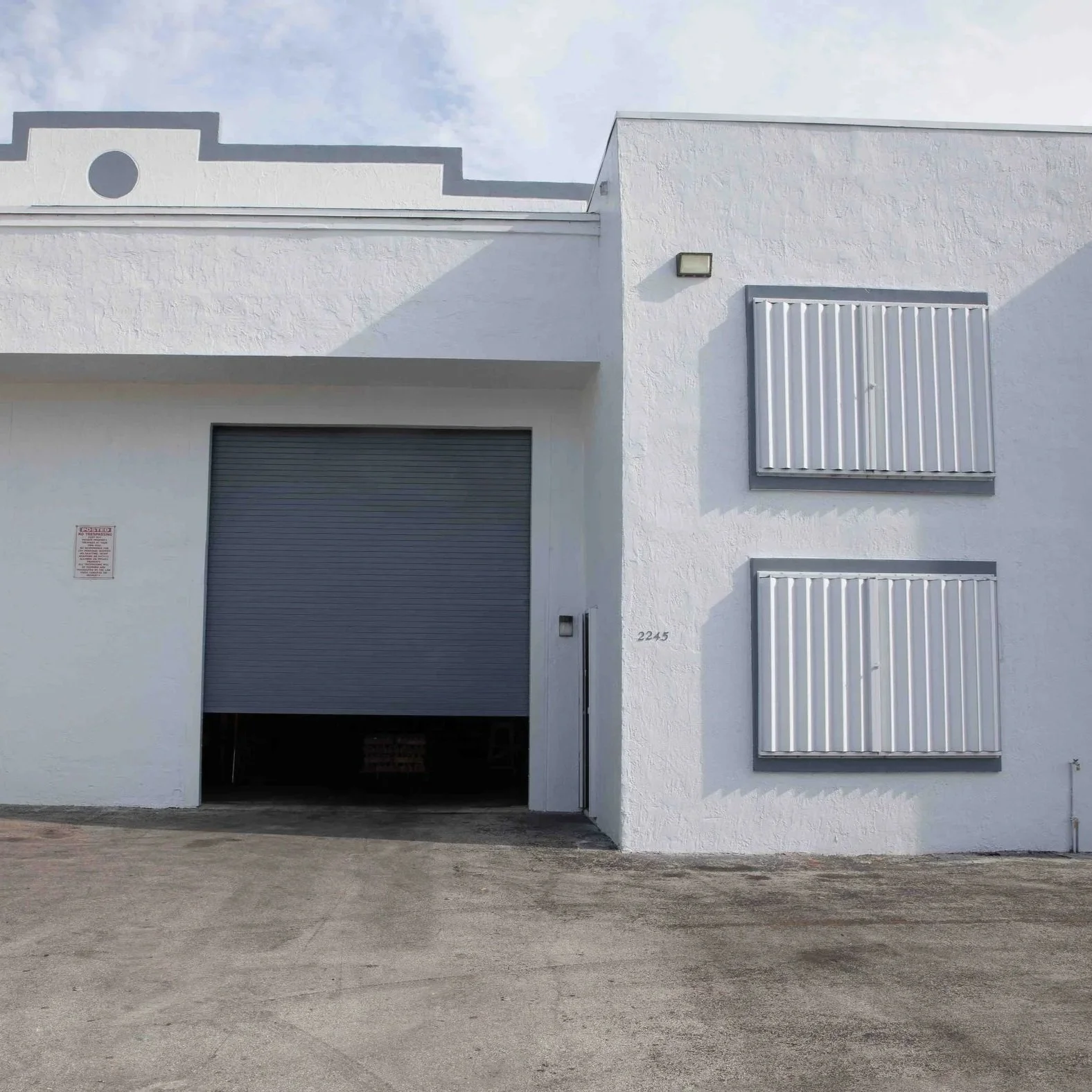 Garage Doors That Greet With Style