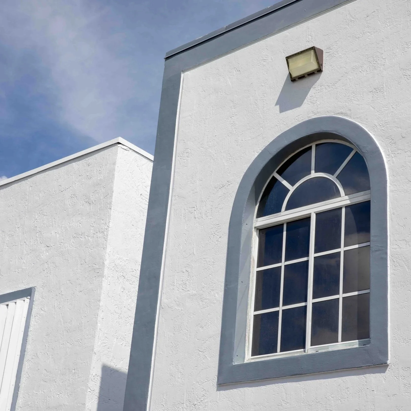 The Edge Effect: How Painted Trim Elevates Exteriors