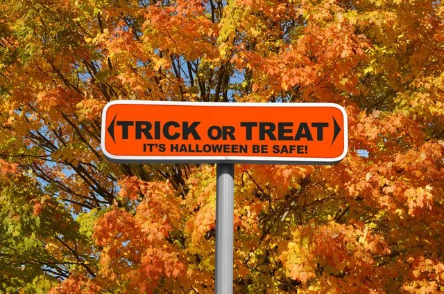 Safe Halloween Driving Tips to Protect Trick-or-Treaters