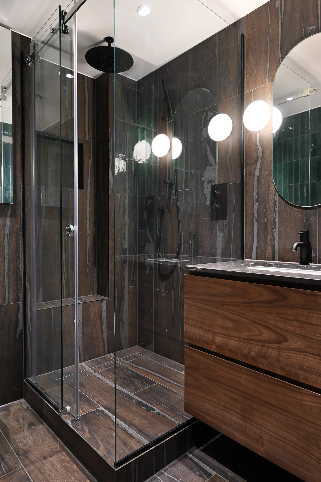 Sara Leonor_Green bathroom 09.jpg