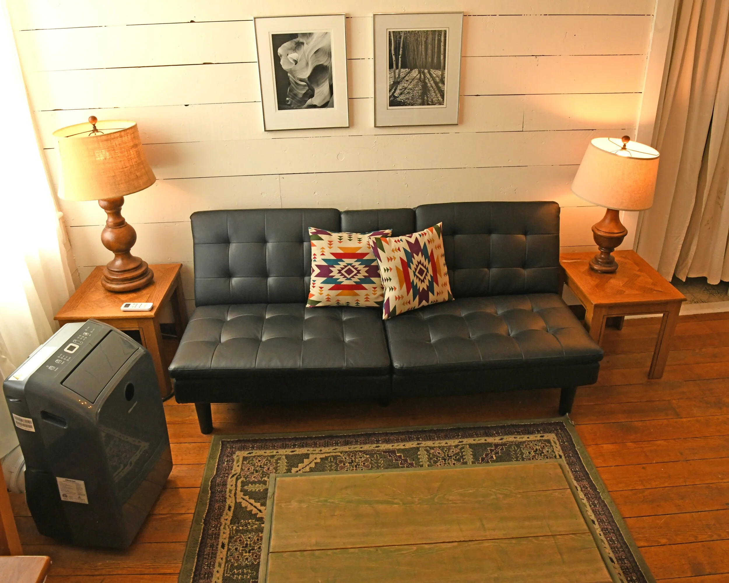 farmhouse-interior-couch.jpg