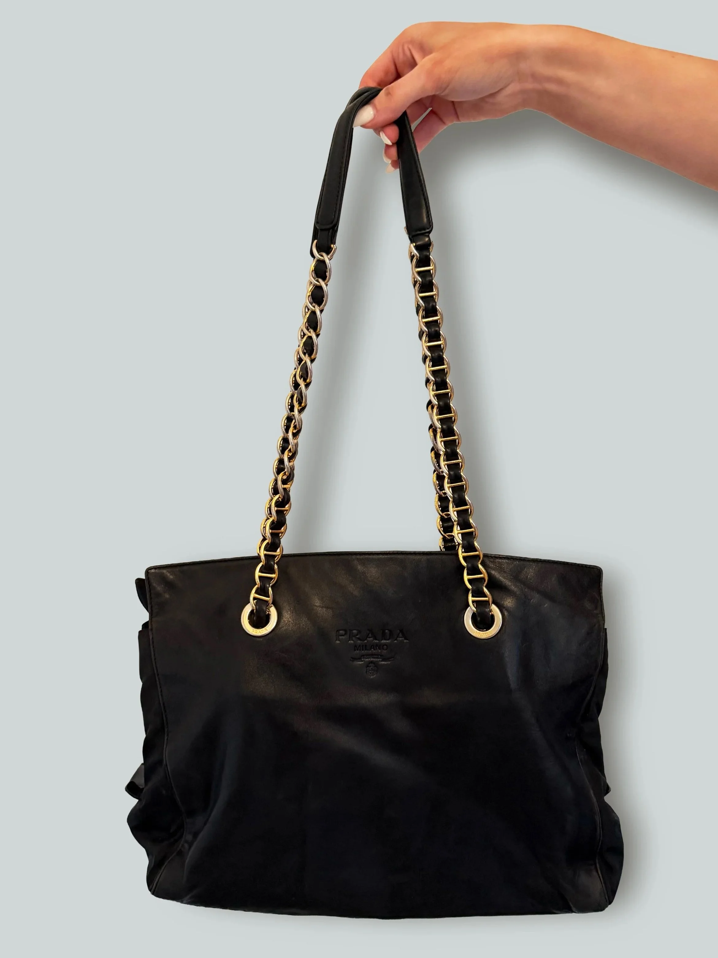 PRADA-CHAIN-LEATHER-BAG_OPT.jpg