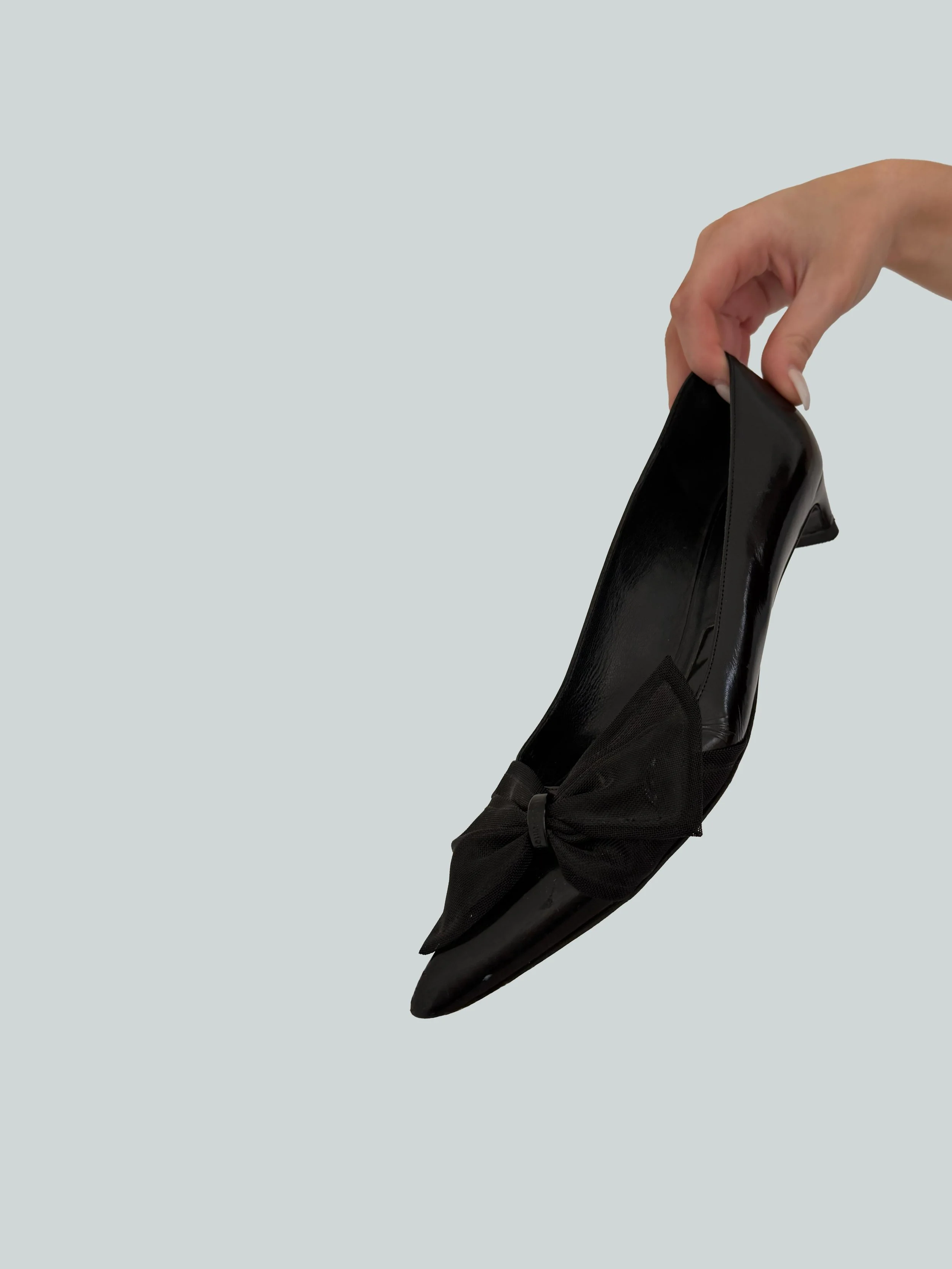 LOUIS VUITTON BLACK KITTEN HEELS WITH BOW-spring 2001