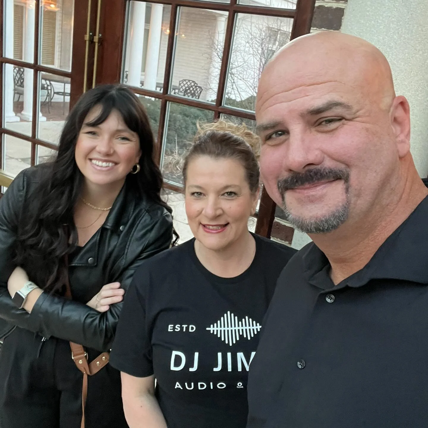 Last wedding of the year&hellip;it was bound to happen sooner or later! I get to DJ the same wedding as my beautiful, talented daughter in law as the photographer. And as always my forever plus 1 ❤️

#WeddingDJ #DJJimmy #OhioWeddings #CincinnatiWeddi