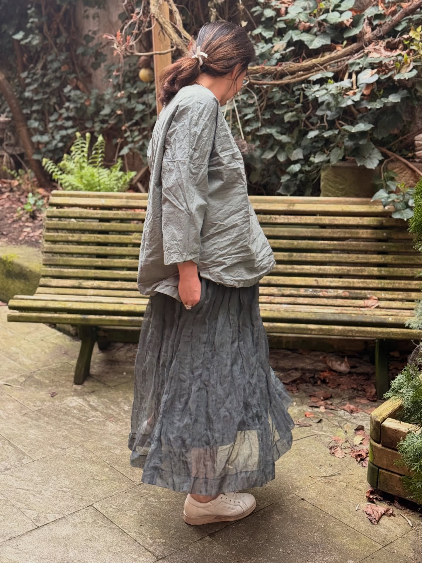 Secret garden. 

#albumdifamiglia #secretgarden #elf #skirt #fashionlover