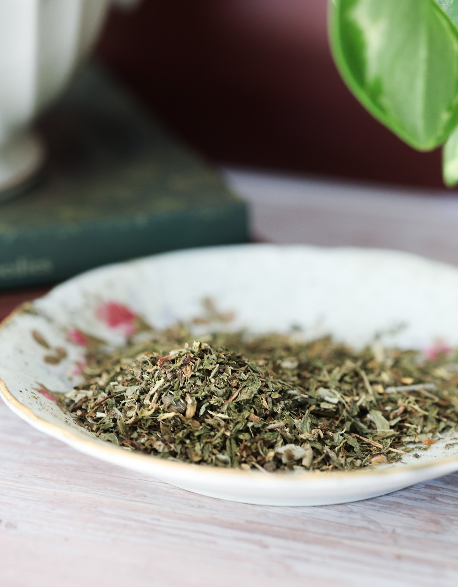Herbal hot flash support tea with red clover, sage leaf, peppermint, spearmint, black cohosh, and lemon balm by Raise Wellness.