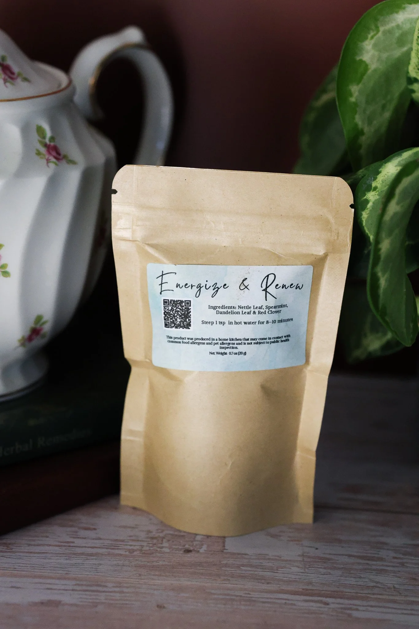 Loose leaf follicular phase tea blend crafted to support energy, hormonal wellness, and cycle balance during the follicular phase.