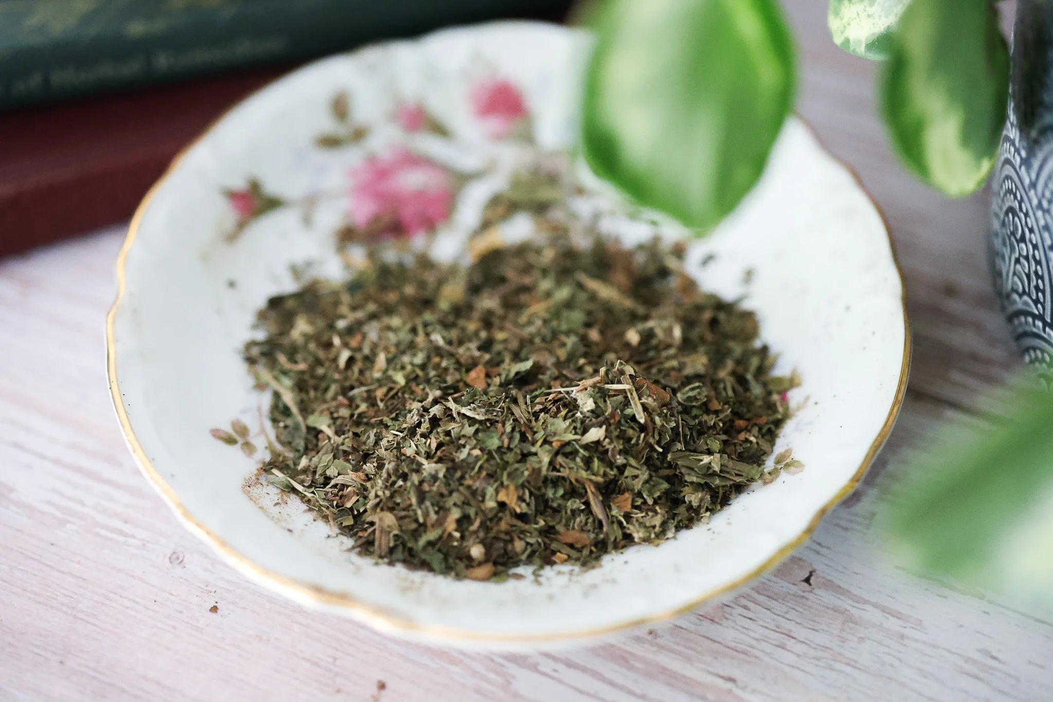 Caffeine-free hormone support tea blend featuring spearmint, nettle leaf, raspberry leaf, dandelion root, cinnamon, and lemon balm.
