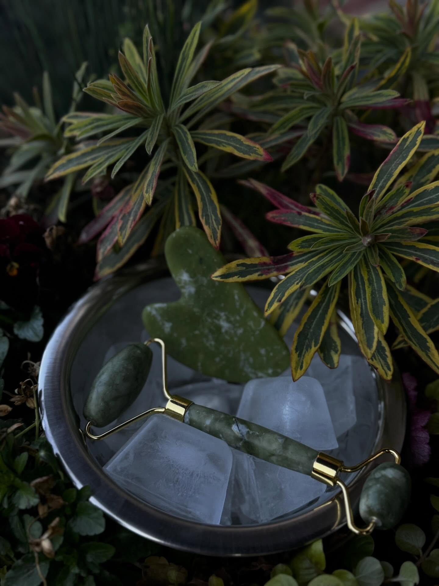 Looking for self care and relaxation? You found it 🧖🏼&zwj;♀️ Book your next spa treatment with us - it&rsquo;s easy to book! Give us a call 704-610-2057, book online via the Vagaro booking page, or send us a message. We can&rsquo;t wait to see you 