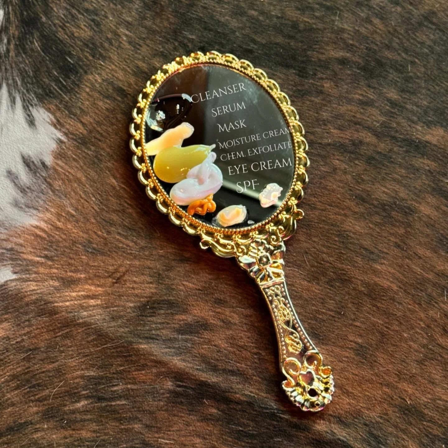 Need help picking out the right products for your skin? We know a place 😌 booking with us is easy - send a message, call 704-610-2057, or book online through our Vagaro link 🔗 
#mooresvillenc #ncesthetician #lakenormanspa