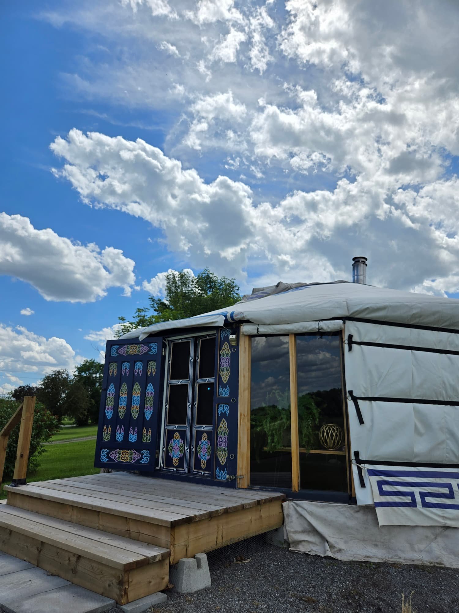 fall-retreat-outside-yurt