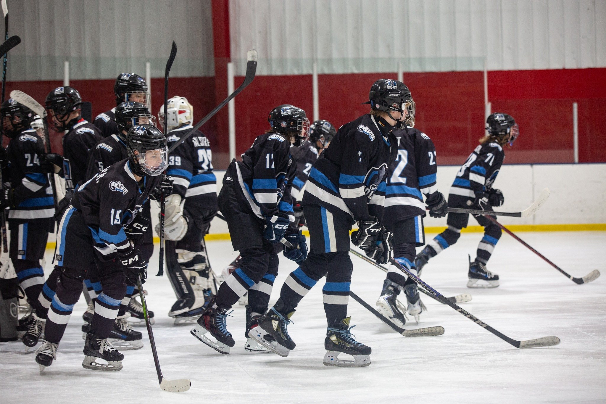 Good luck to our Wolves teams competing in MAHA district tournaments this weekend! 

Photo by Jen Camacho Photography

#GardenWolves #thegardenicearena #youthhockey