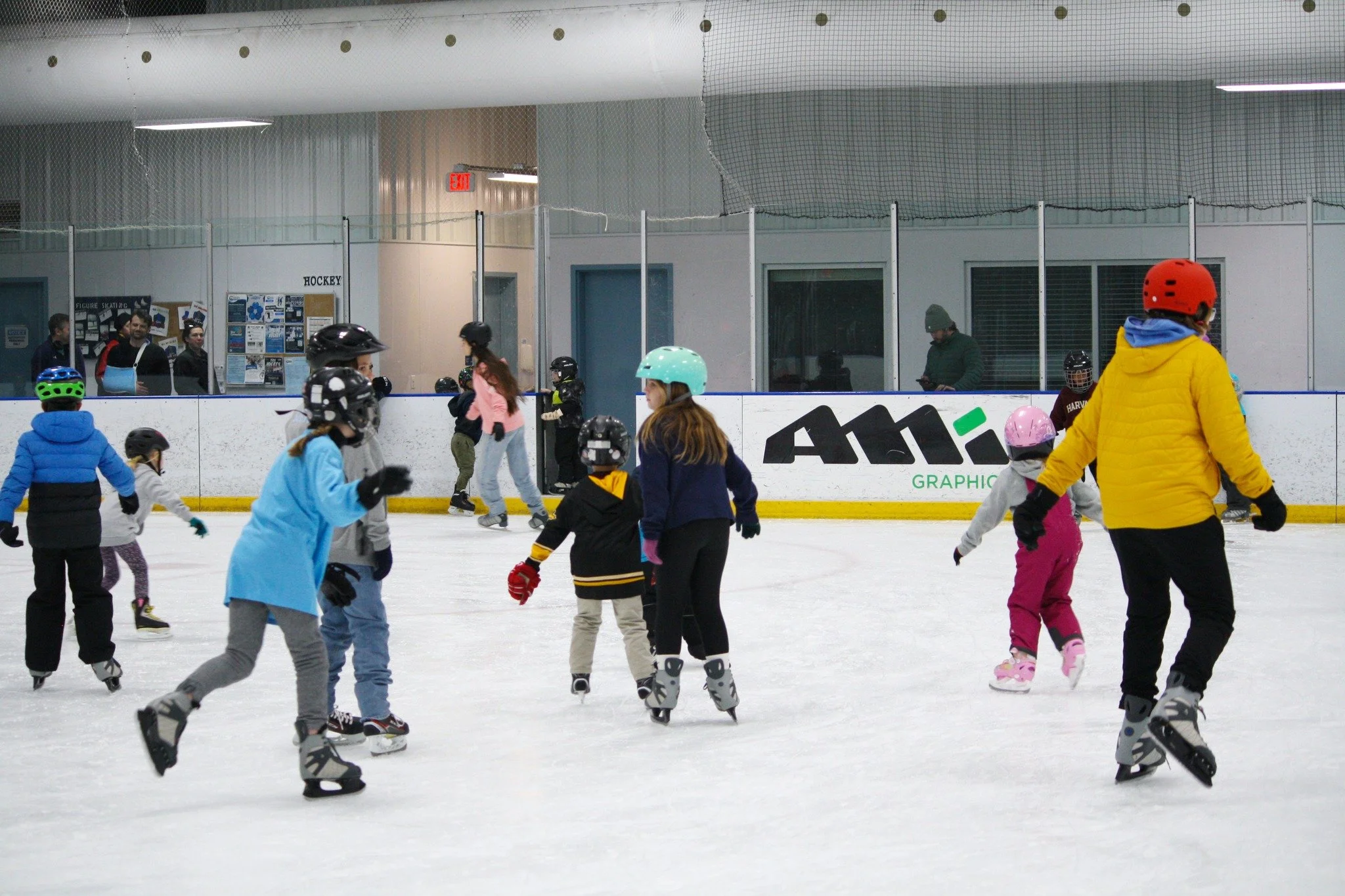 Don't forget public skating this Sunday at 2:30, followed by sticks and pucks at 4:45!

#publicskate #iceskating #sticksandpucks