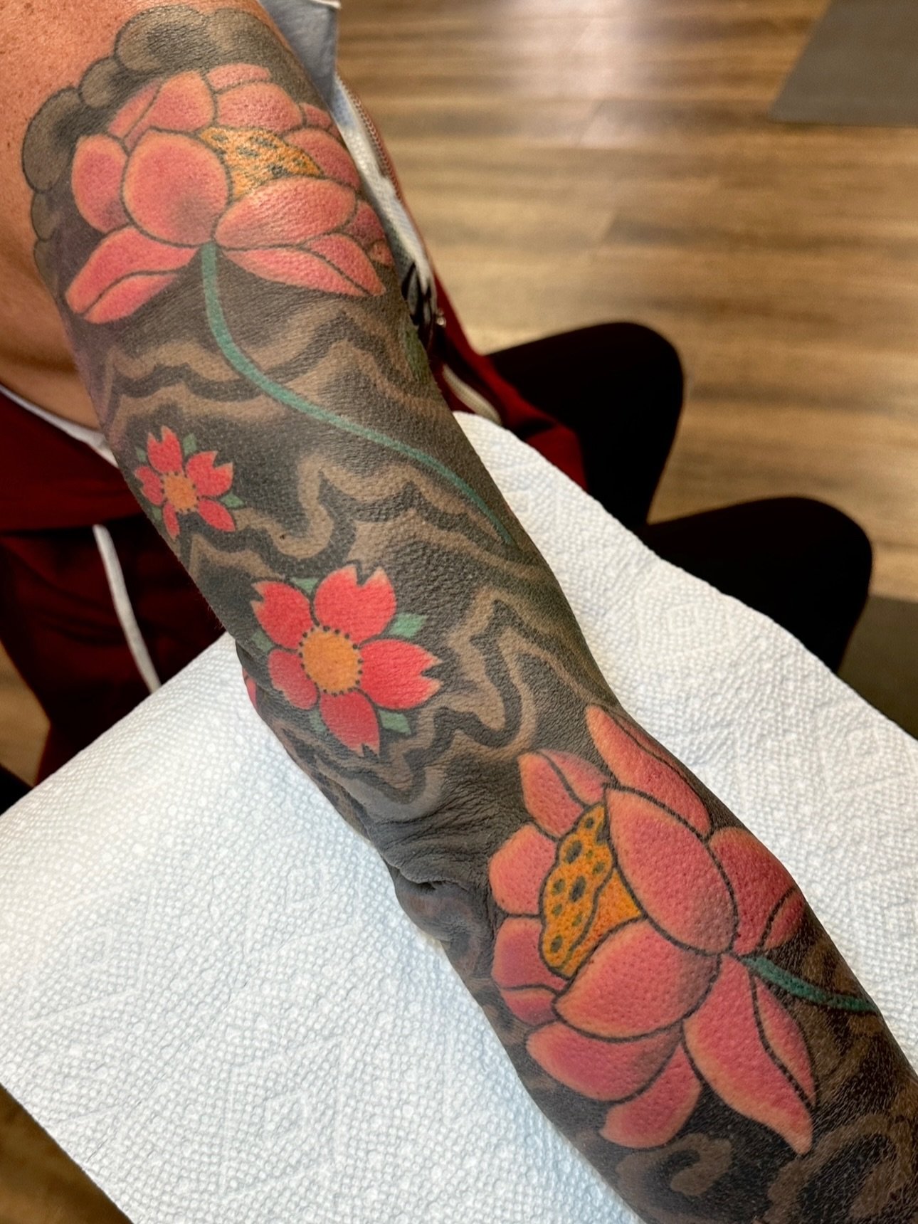 ☯️ Thank you all for the support ☯️

Link in bio to schedule. Tattoos made with ❤️ at @wingandwheeltattoo See you soon!

#indianapolis #indianapolistattoo #indianatattoo