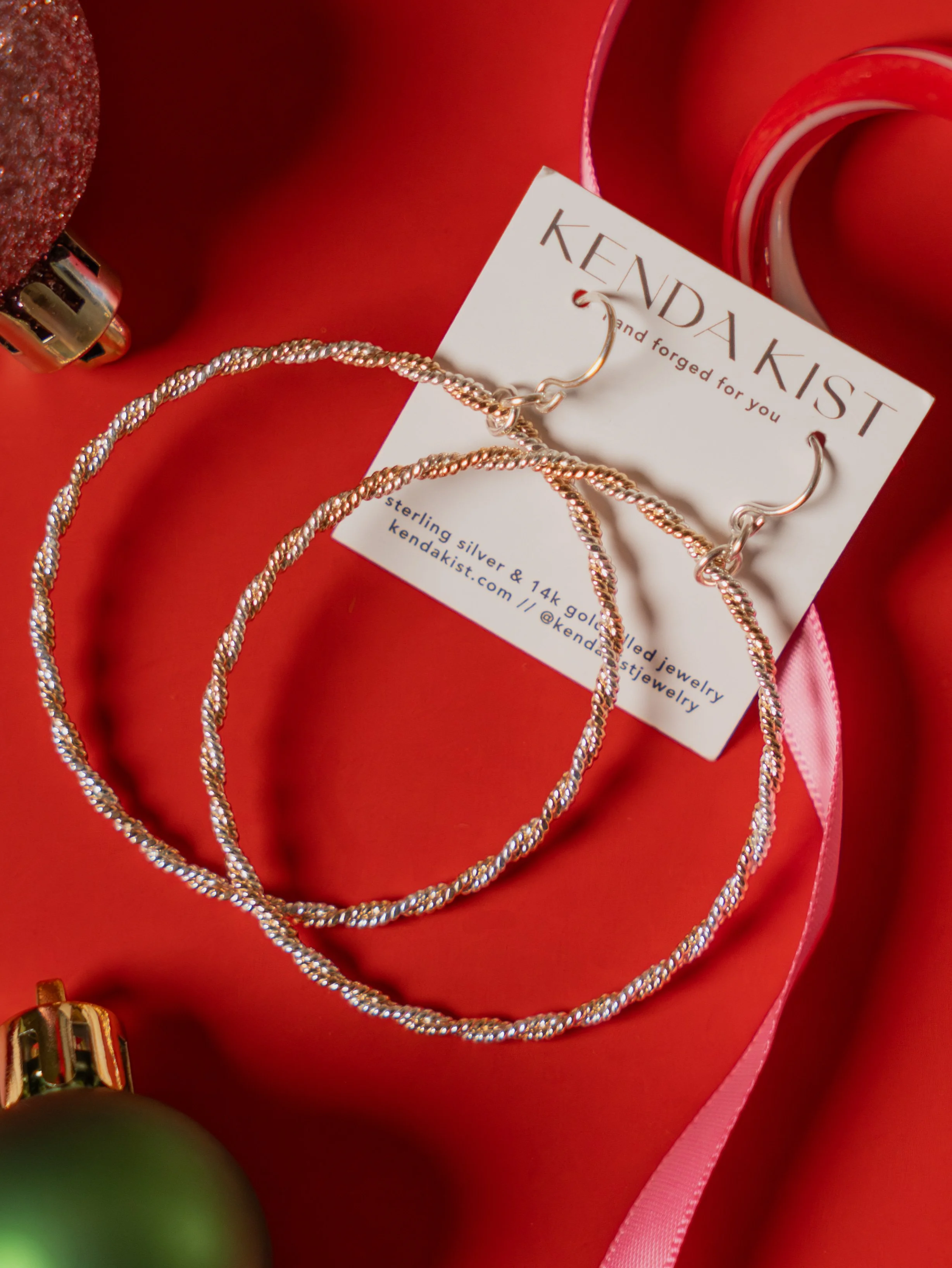 Kenda Kist Holiday 2025