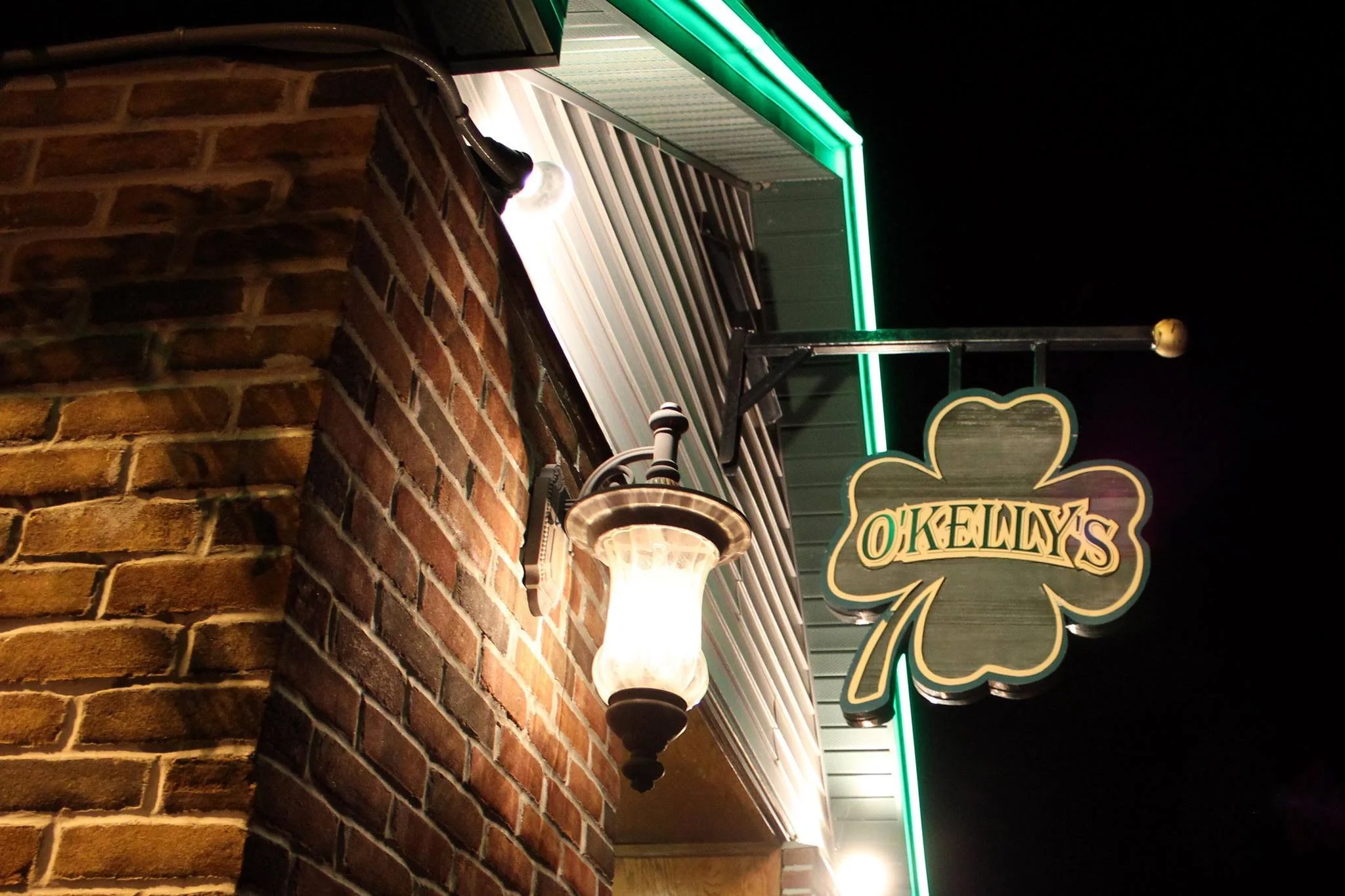 O'Kellys Sports Bar & Grille